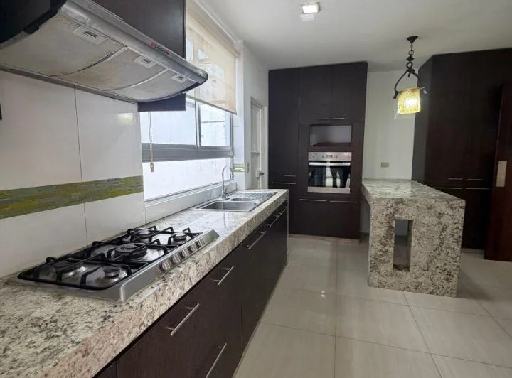 Urb Puerto Azul Casa en Venta 4 Dorm., Guayas — imagen 1