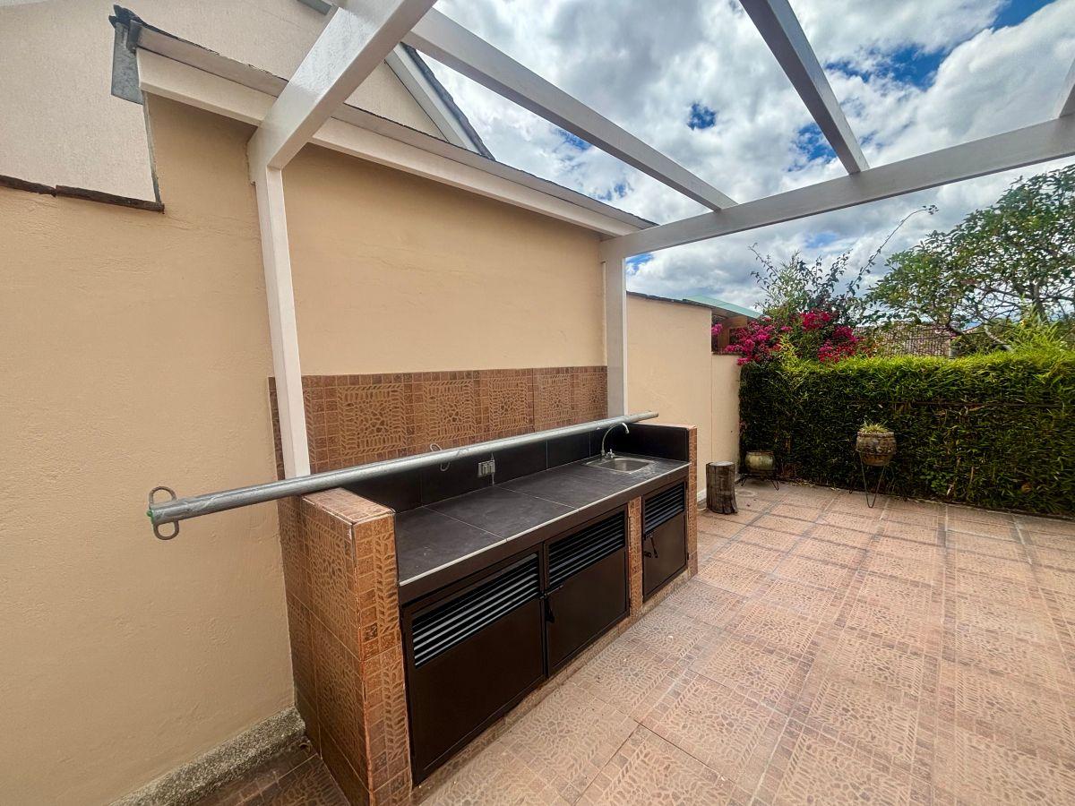 Vendo Hermosa Casa Cuatro Dorm. urbanización Privada Sector Santa Rosa de Lima — imagen 9