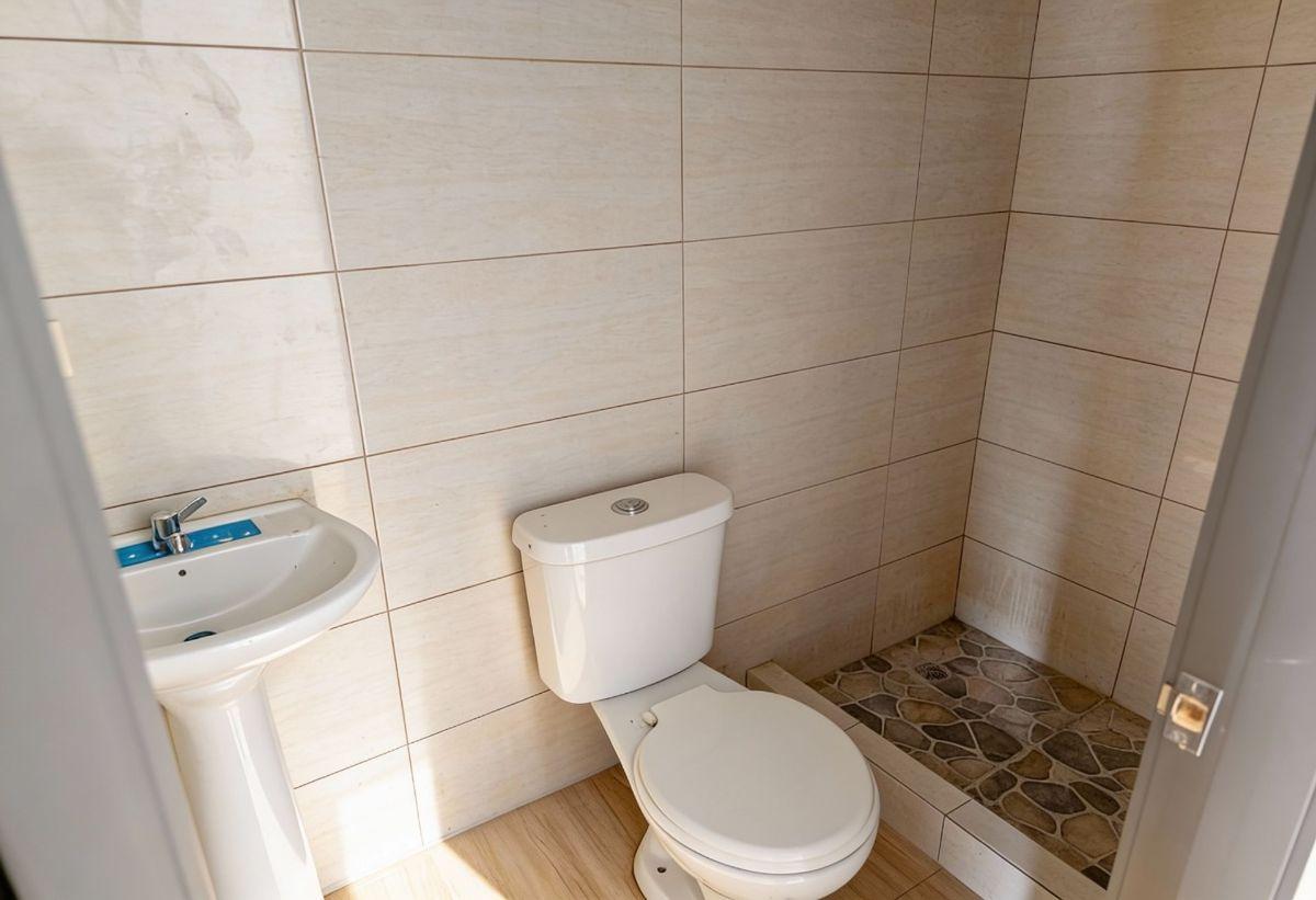 Venta de Casa Urb Ciudad Yasuni. Via Balosa, El Oro — imagen 2