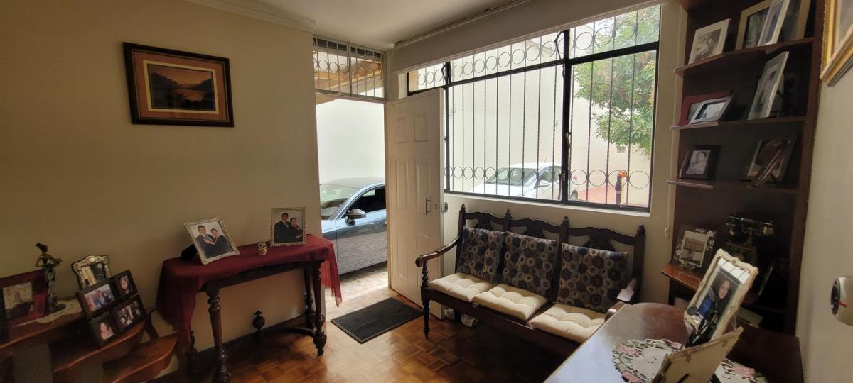Venta Casa Independiente Centro de Quito Barrio America San Juan — imagen 4