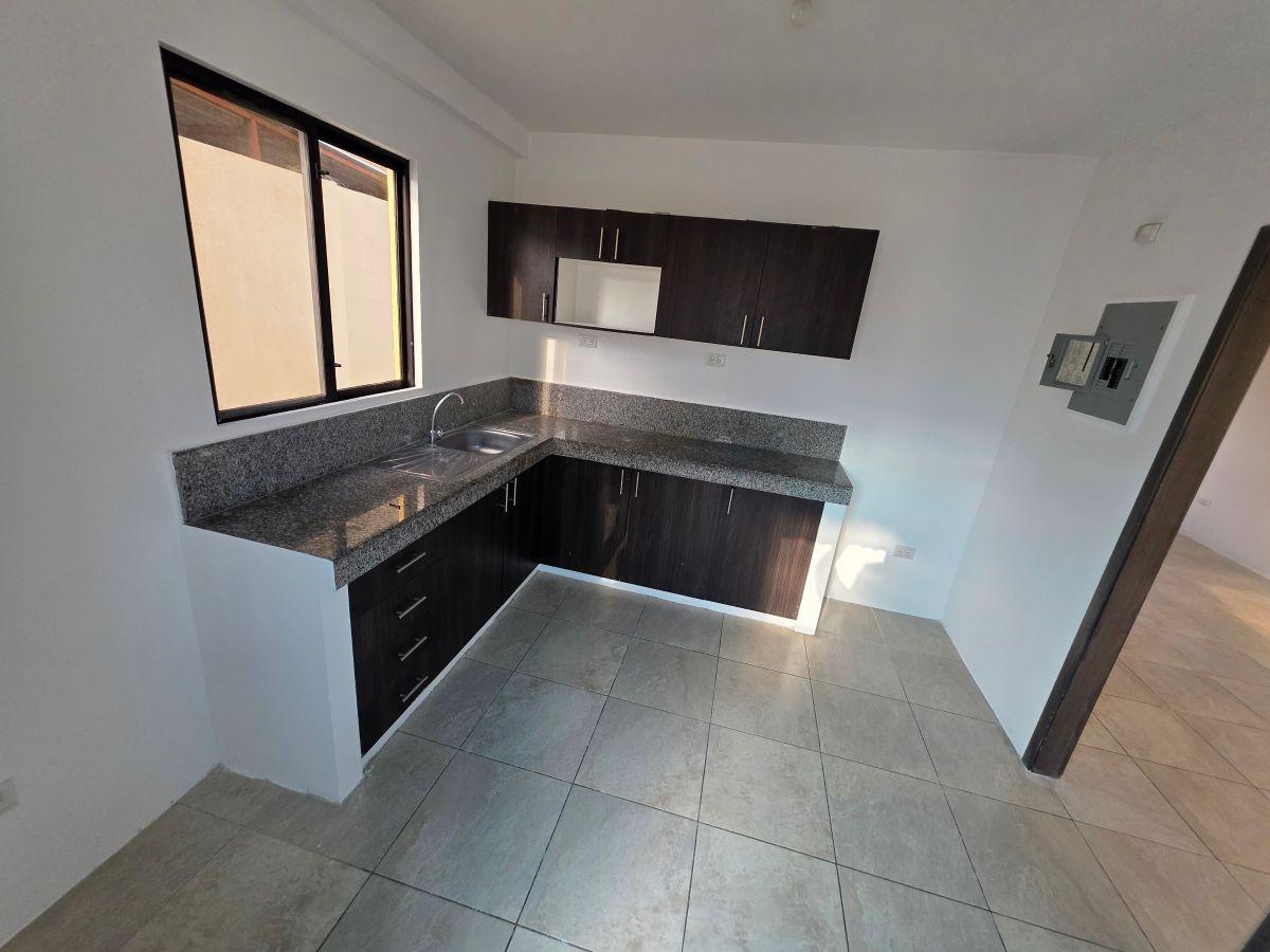 Casa en Venta 3 Dorm. – Etapa Oro, La Joya - Sector Av Leon Febres Cordero - Cantón Daule, Guayas — imagen 8