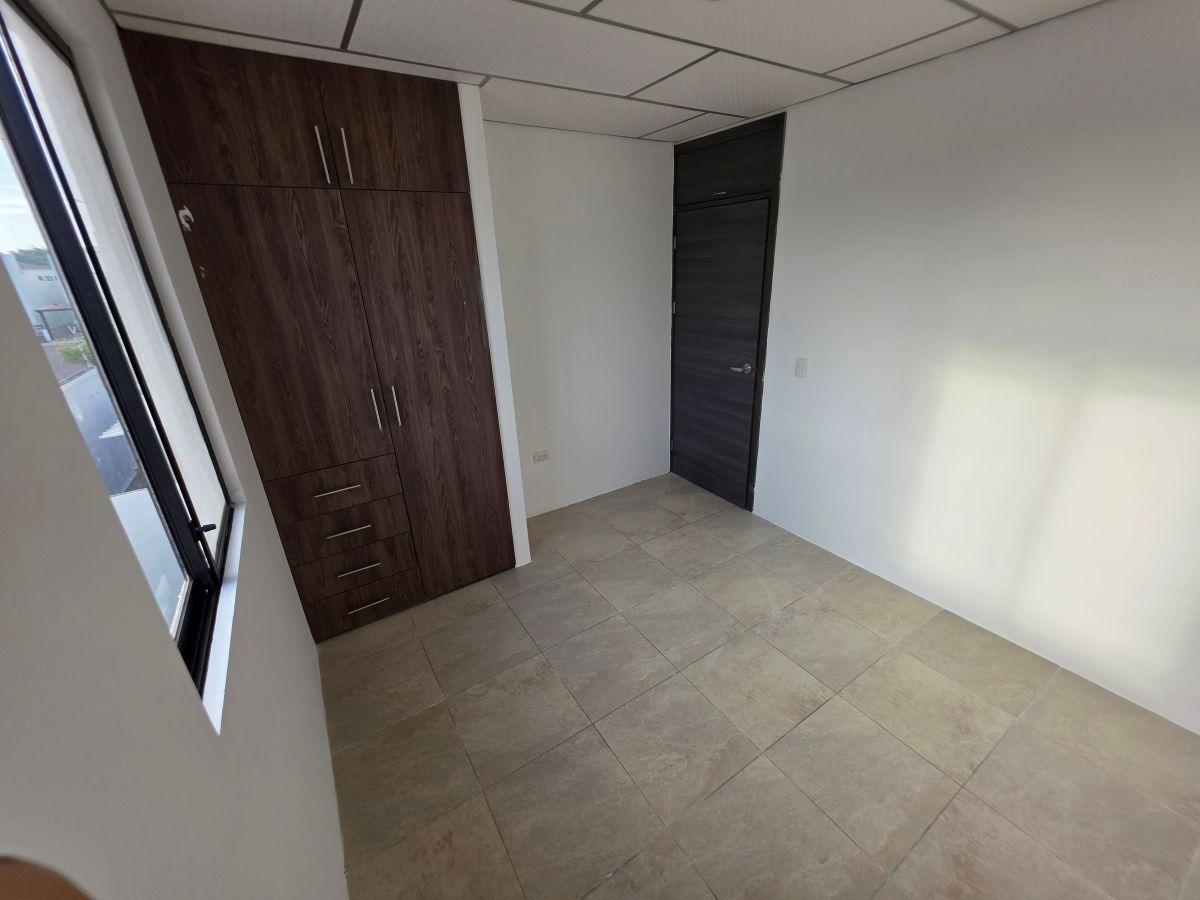 Casa en Venta 3 Dorm. – Etapa Oro, La Joya - Sector Av Leon Febres Cordero - Cantón Daule, Guayas — imagen 3