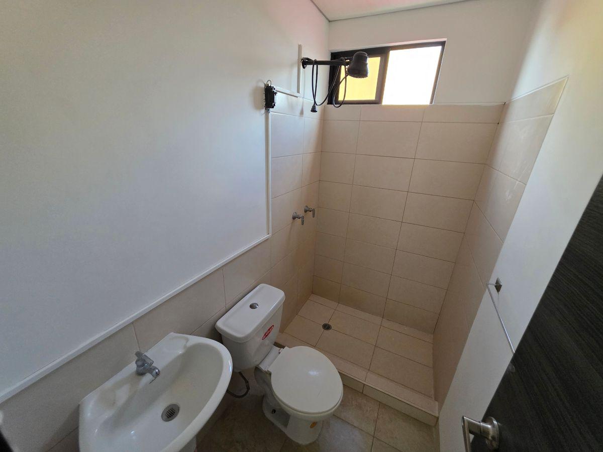 Casa en Venta 3 Dorm. – Etapa Oro, La Joya - Sector Av Leon Febres Cordero - Cantón Daule, Guayas — imagen 2