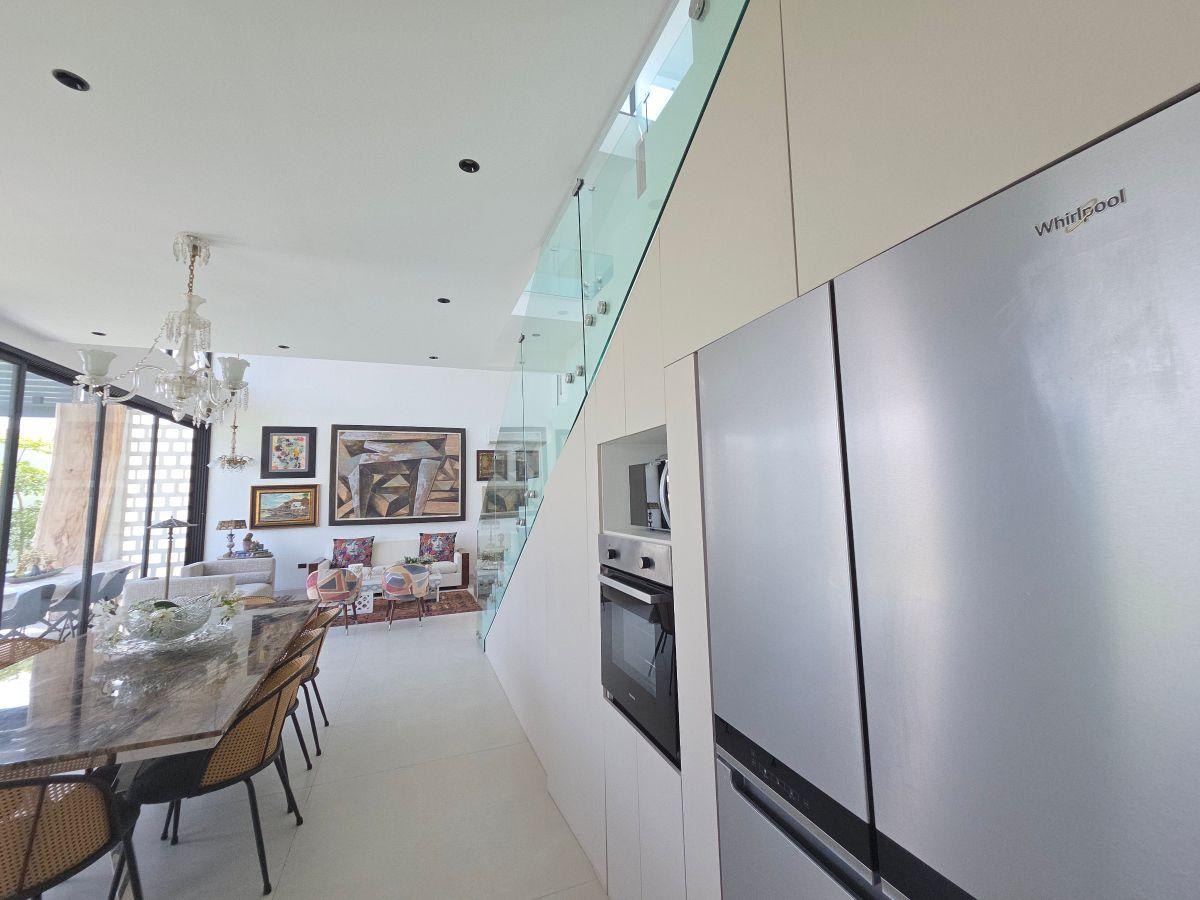 Hermosa y Moderna Casa de 3 Dorm. Doble Altura con Acabados de Lujo, Guayas — imagen 5