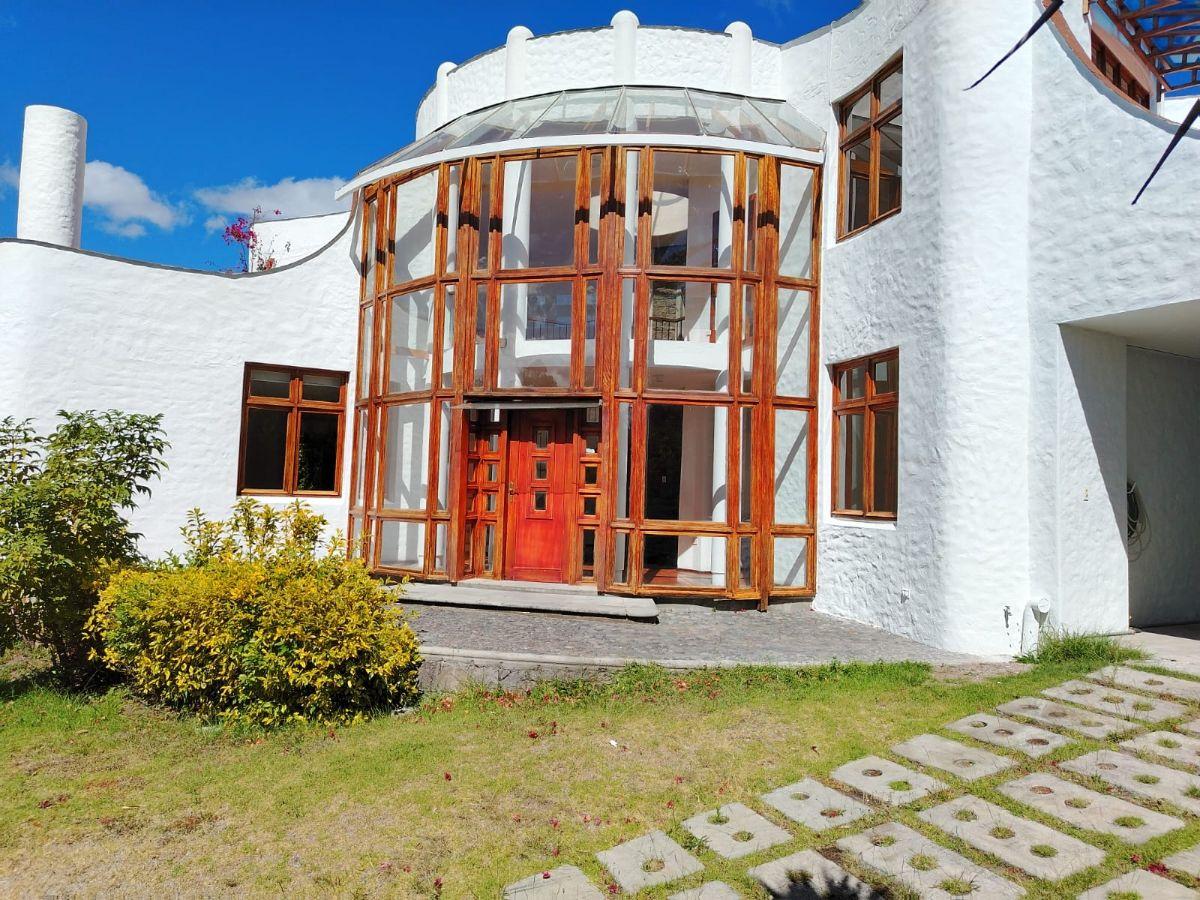 Casa en Venta con Suite Independiente Nayon | 440 m² Habitables, y 1.200 m² Area Verde — imagen 10