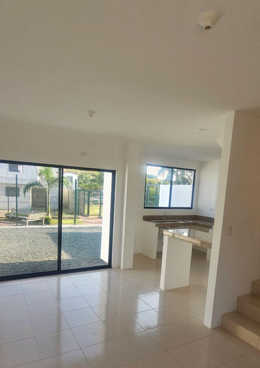 Se Vende Casa de Estreno en Villas del Rey - V. Gil, Guayas — imagen 9