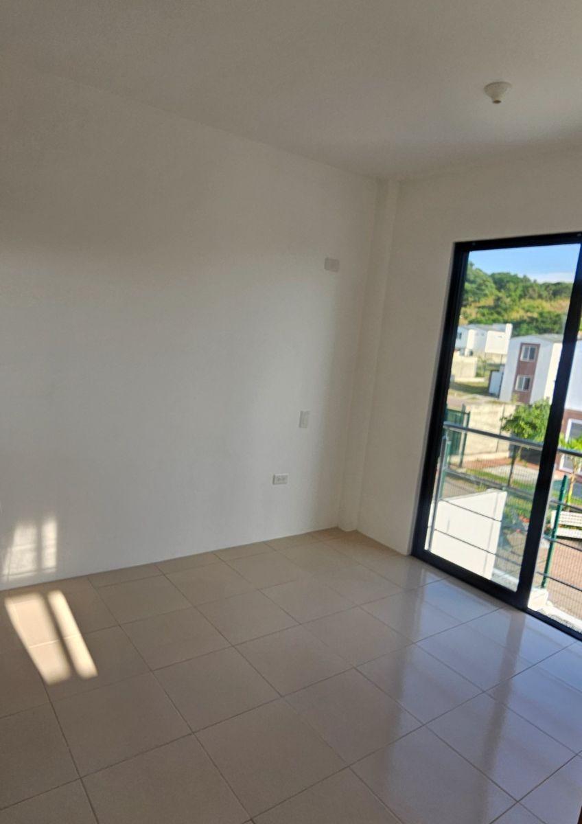 Se Vende Casa de Estreno en Villas del Rey - V. Gil, Guayas — imagen 7