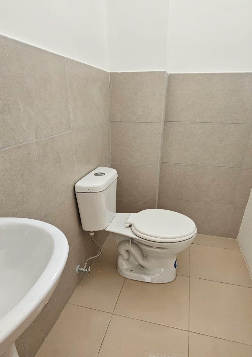 Se Vende Casa de Estreno en Villas del Rey - V. Gil, Guayas — imagen 3