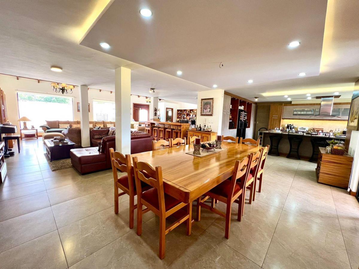 Mv - Sector Tumbaco, en Venta de Oportunidad por Viaje, Dpto 2d 300,85 m², Una Sola Planta — imagen 3