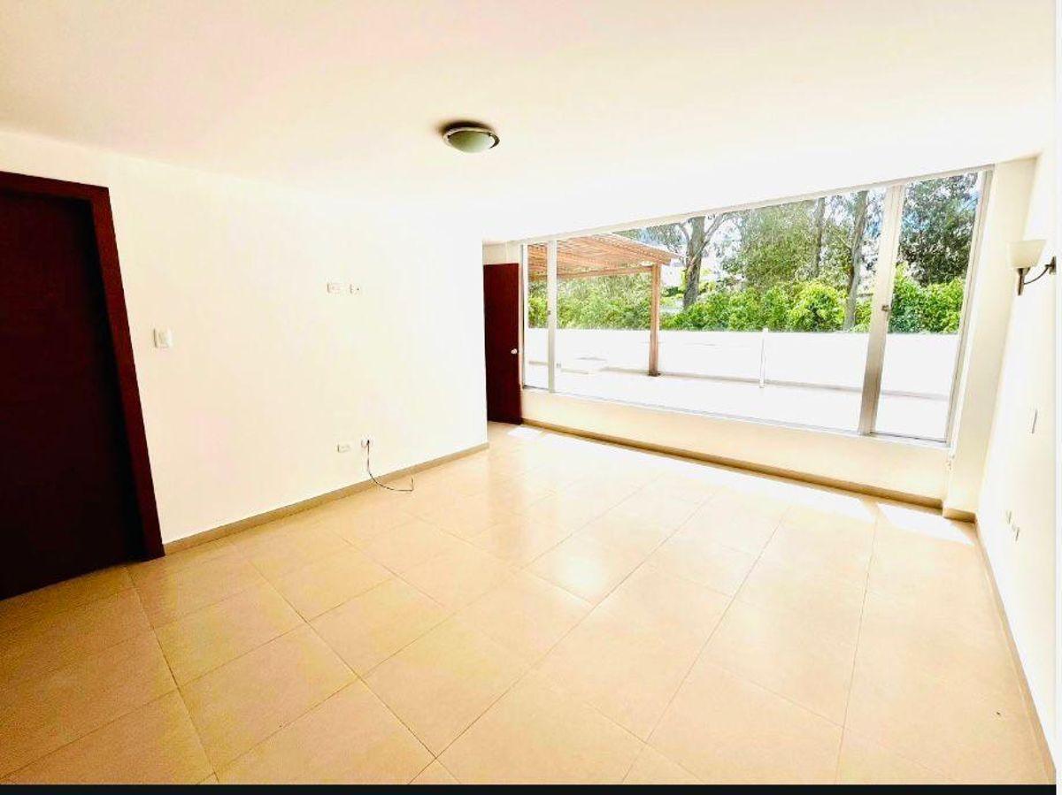 Vendo Hermoso Departamento en Cumbaya — imagen 8