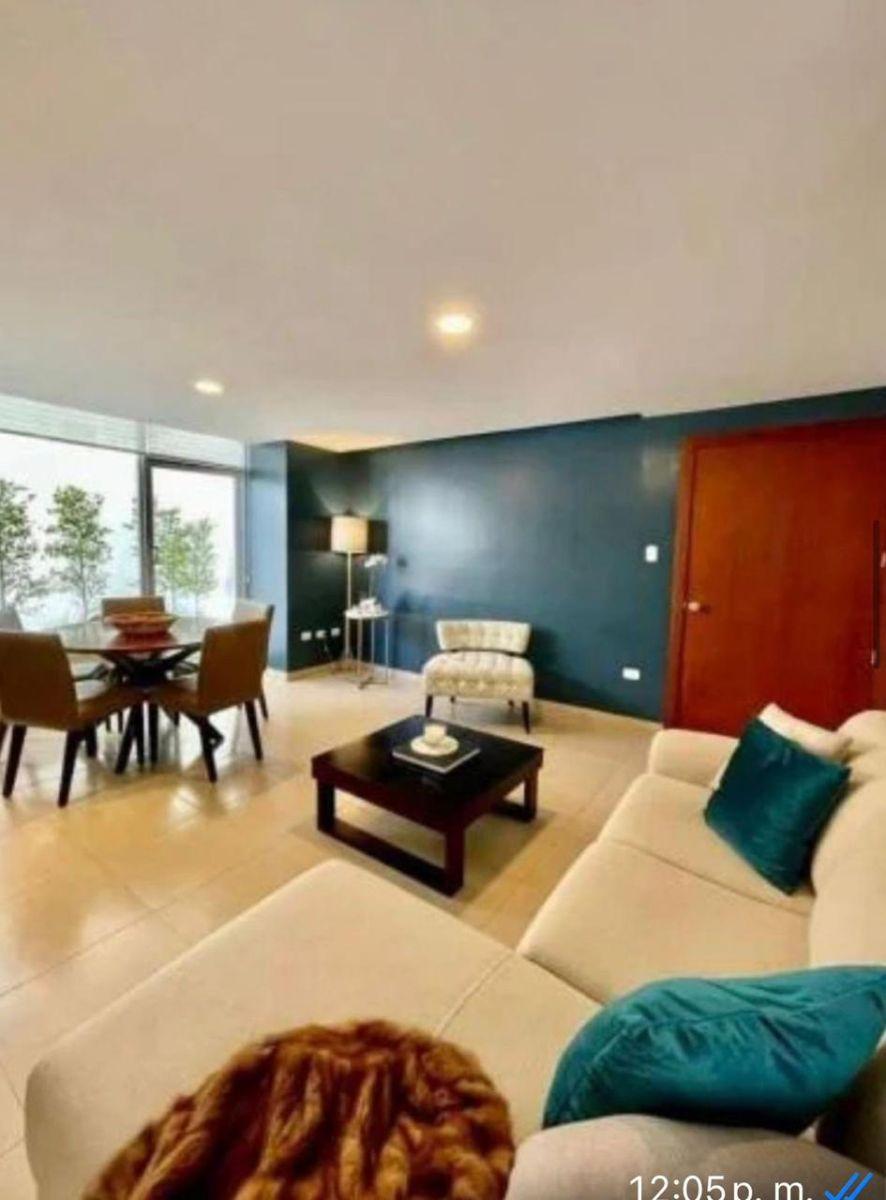 Vendo Hermoso Departamento en Cumbaya — imagen 5