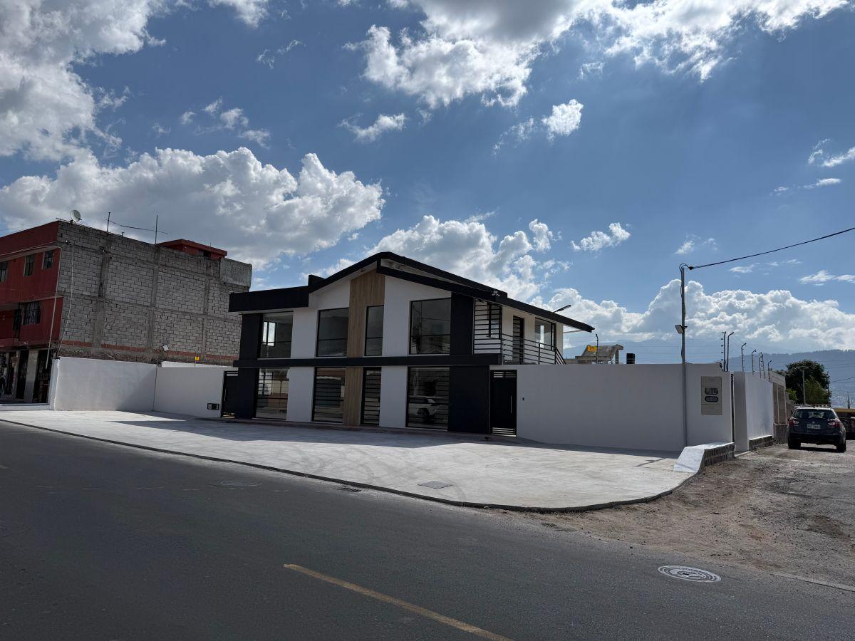 Vendo Propiedad Comercial en Tumbaco Remodelada a Una Cuadra del Banco del Pichincha — imagen 10