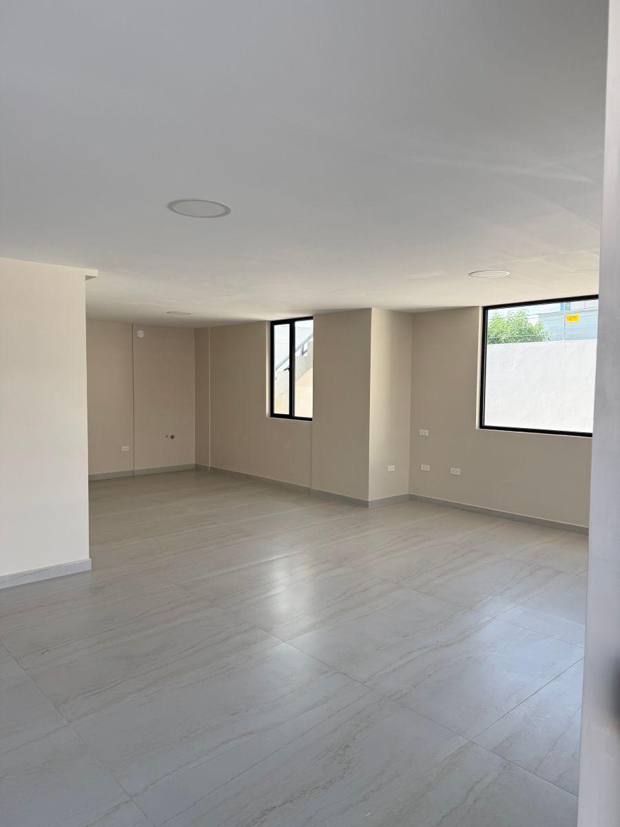 Vendo Propiedad Comercial en Tumbaco Remodelada a Una Cuadra del Banco del Pichincha — imagen 5