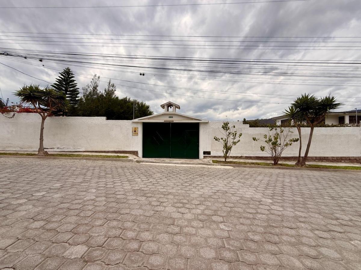 Venta Terreno 1490 m², Dentro de Urbanización, Sector San Antonio de Pichincha — imagen 10