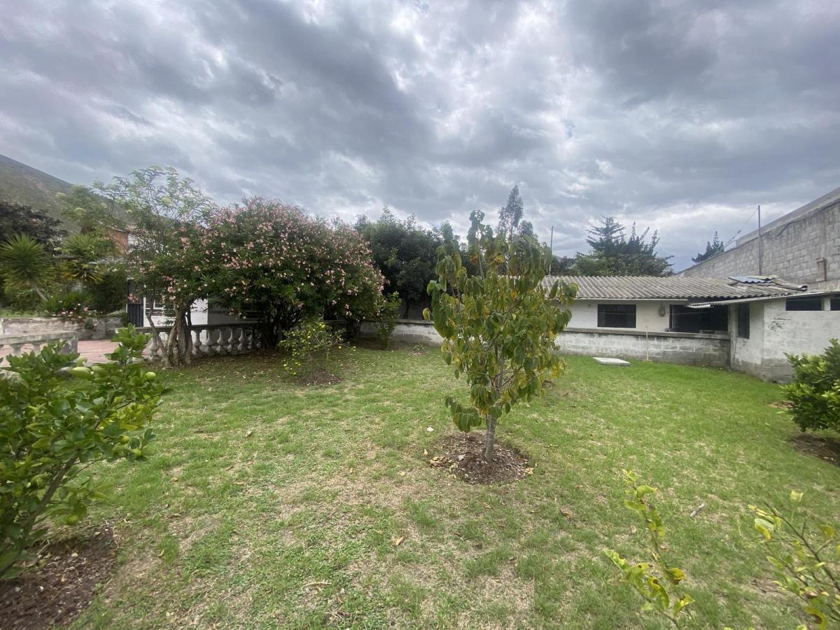 Venta Terreno 1490 m², Dentro de Urbanización, Sector San Antonio de Pichincha — imagen 2