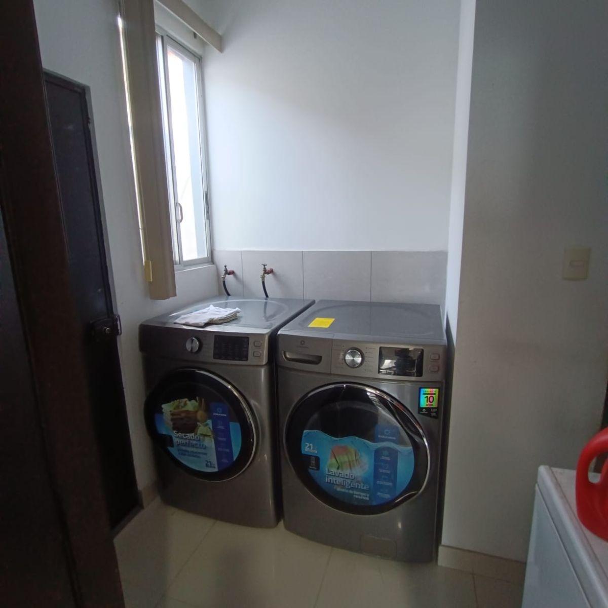 Casa de 4 Dorm. en Urb. Laguna del Sol, Guayas — imagen 3