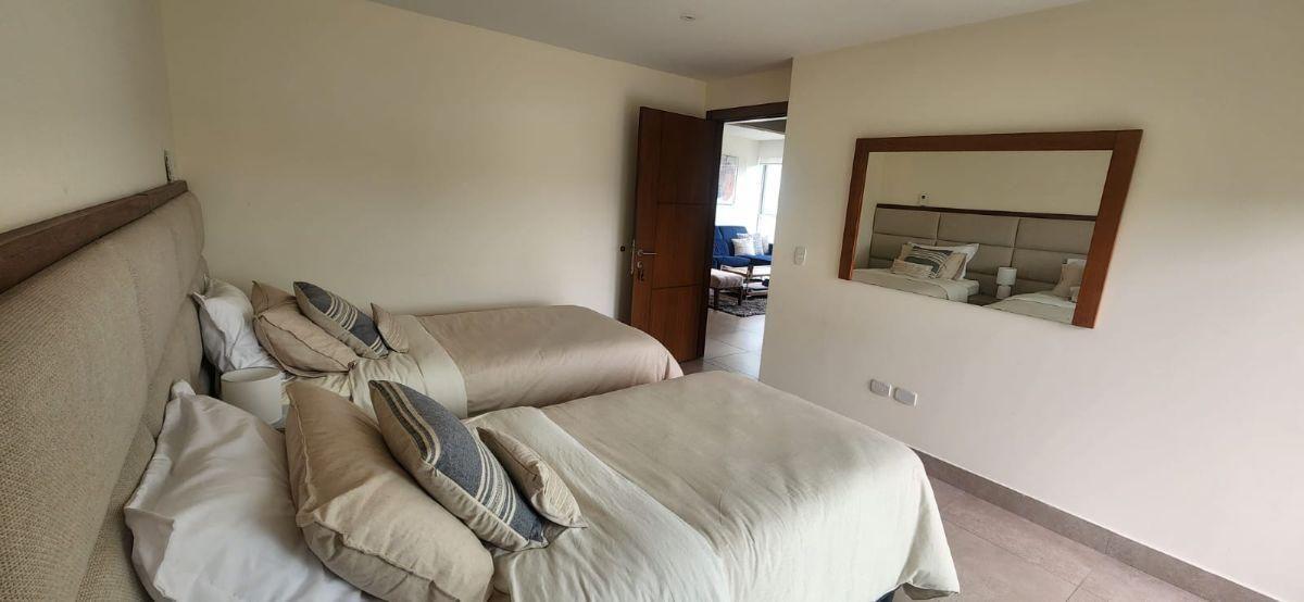 Samborondón Km 1.5 Departamento Arcos Plaza Vista a La Plaza en Venta, Guayas — imagen 5