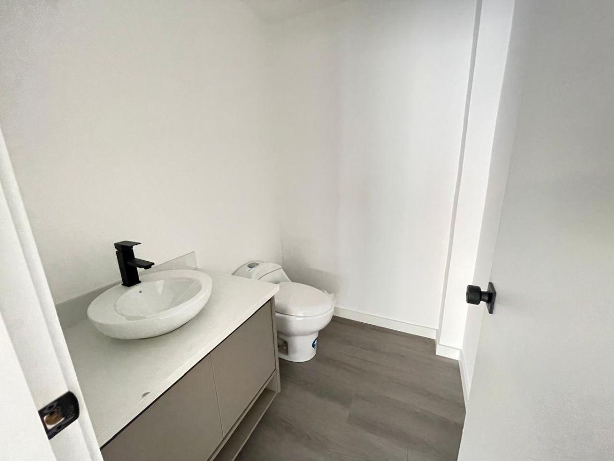 Departamento de Venta en El Sector El Batán de 115 m Mas Patio Privado — imagen 4
