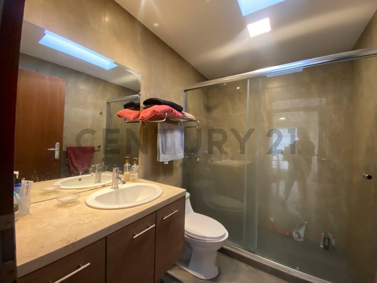 Venta Oportunidad Casa con Jardín Cumbaya Colegio Menor Conjunto Privado — imagen 3