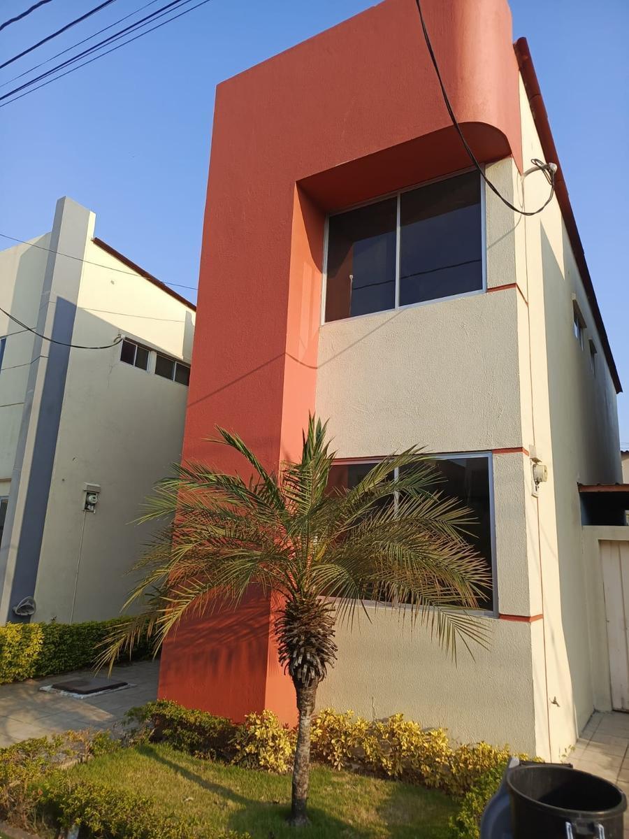 Casa en Venta en Urbanización Castilla Vía Samborondón con 3 Dorm. y Áreas Sociales, Guayas — imagen 2