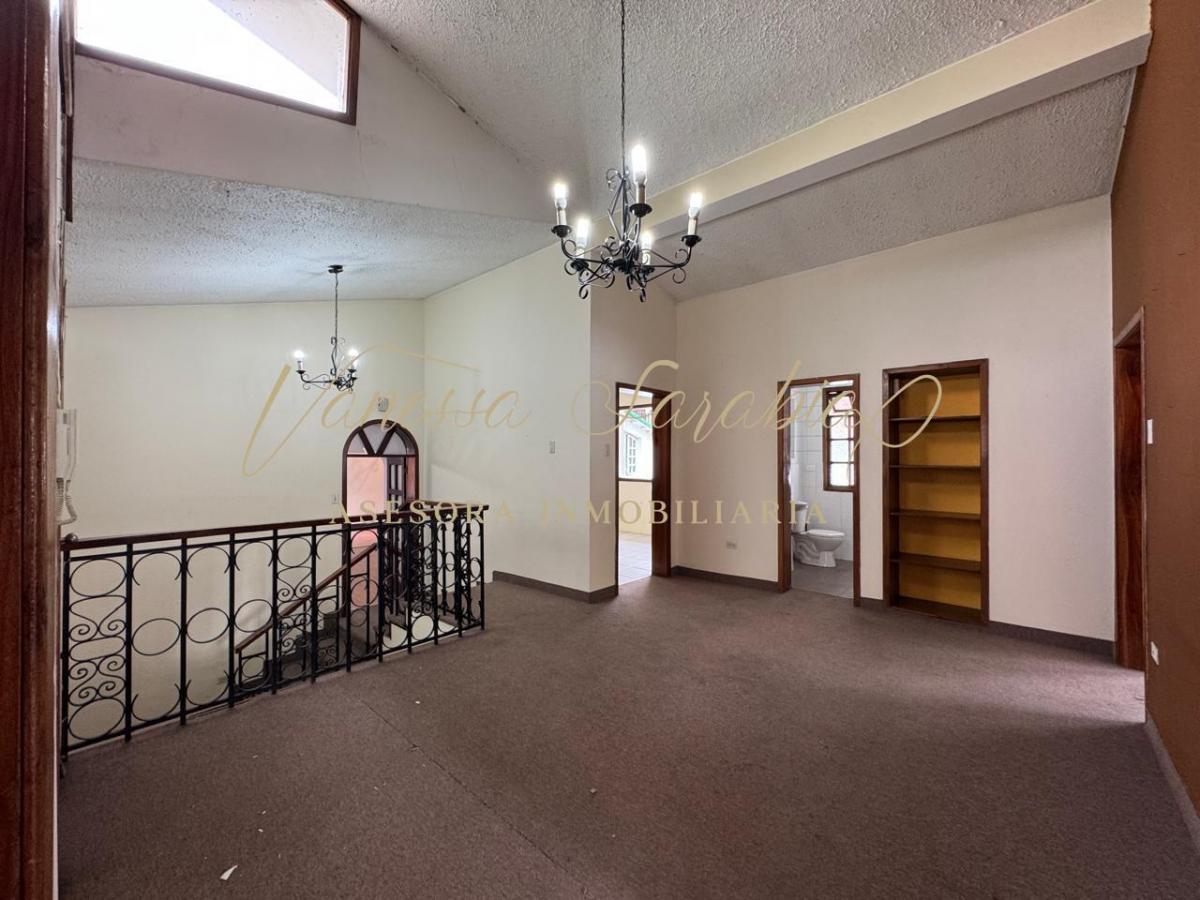 Vendo Depto en El Sector de La Coruña, Quito - Ecuador — imagen 4