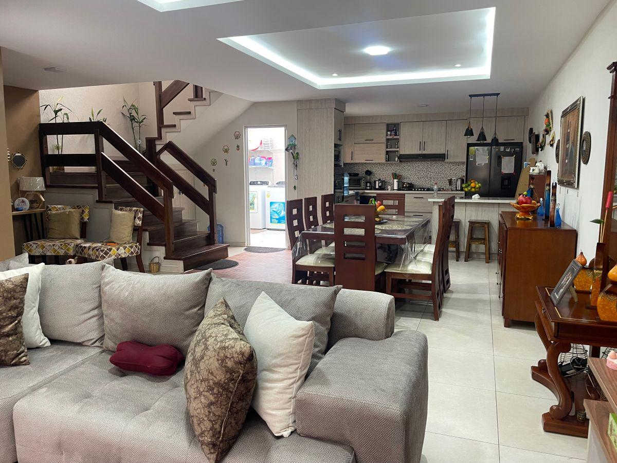 Casa en Venta 3 Dorm. Conjunto Privado Ricaurte, Azuay — imagen 5