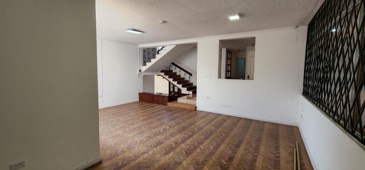 Venta de Casa 5 Dorm. El Pinar Bajo Independiente 469 m Areas Verdes — imagen 8