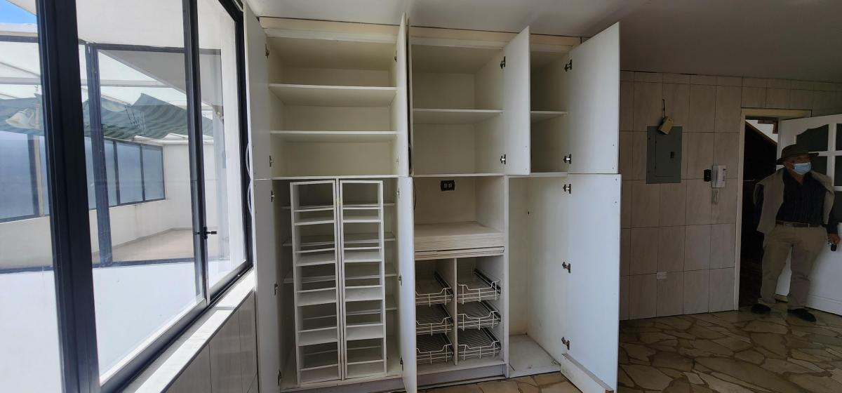 Venta de Casa 5 Dorm. El Pinar Bajo Independiente 469 m Areas Verdes — imagen 3