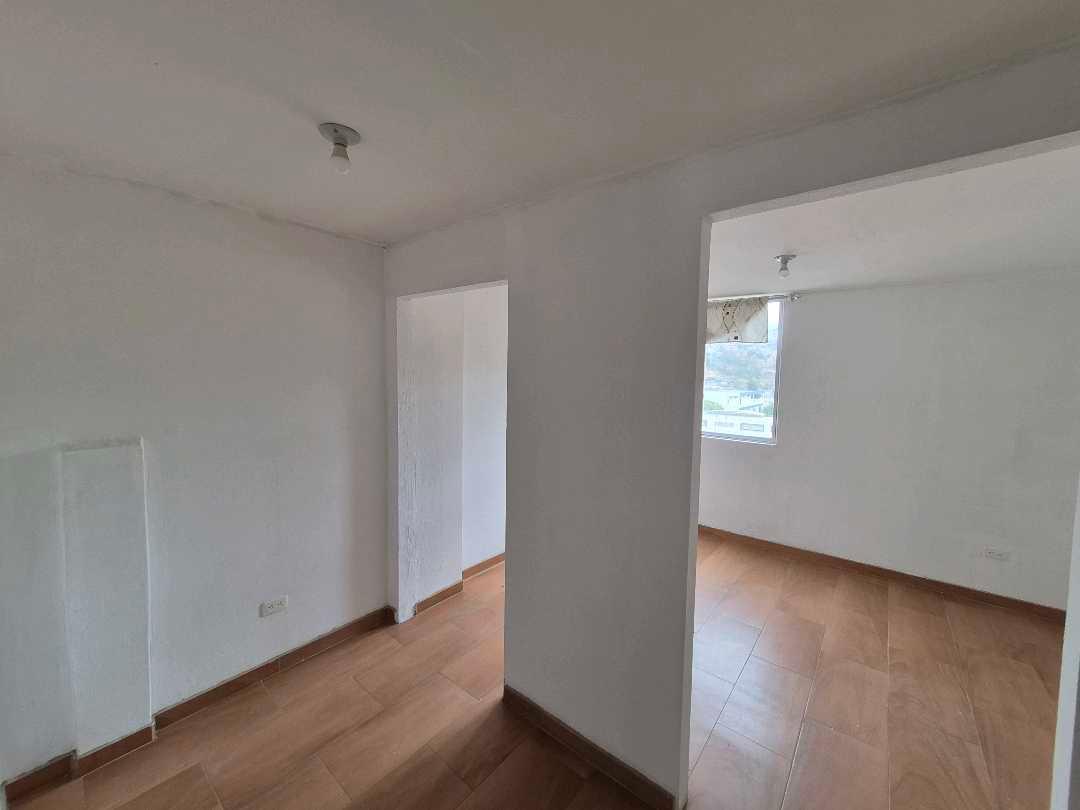 Venta Departamento Dúplex 2 Habitaciones, Parqueo, Ciudad Bicentenario — imagen 3