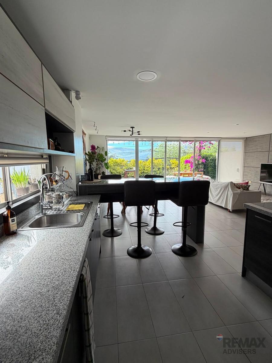 Venta Casa en Vista Colina, San Juan de Cumbayá, Quito, Ecuador — imagen 4