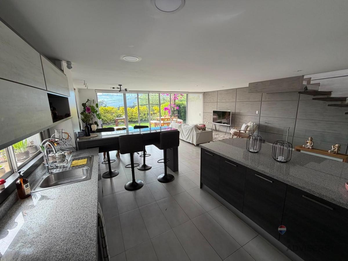 Venta Casa en Vista Colina, San Juan de Cumbayá, Quito, Ecuador — imagen 3