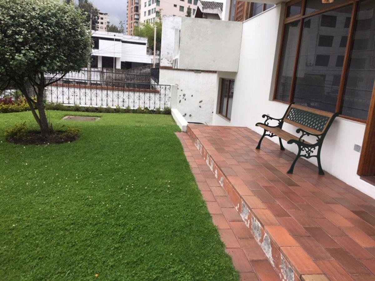 Casa de 550 m² con 4 Habitaciones en Venta en Quito Tenis, Ideal Para Proyecto Inmobiliario — imagen 7