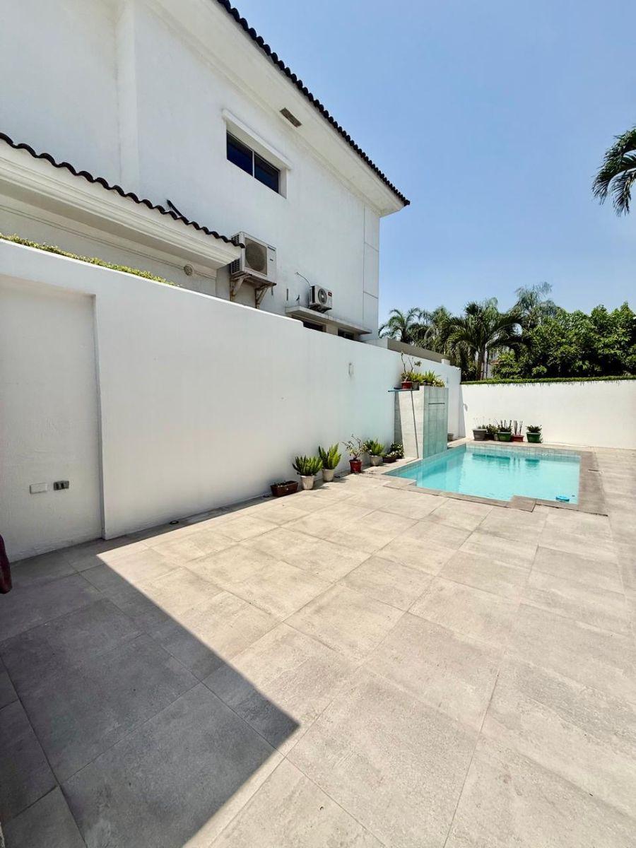 ️️ Casa en Venta – Alquiler Samborondón ️️ Remodelada con Sala de Cine Equipada, Guayas — imagen 9