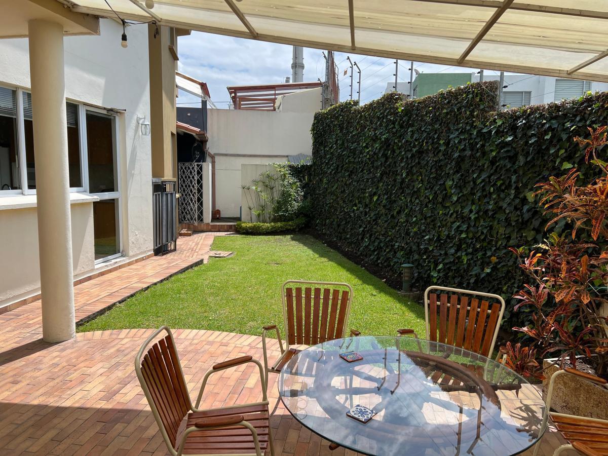 Cumbaya Casa de Venta en Conjunto — imagen 7