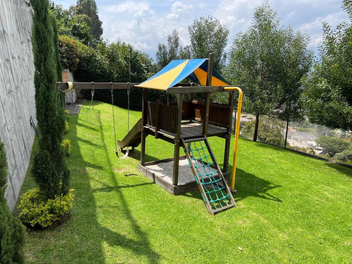 Cumbaya Casa de Venta en Conjunto — imagen 3