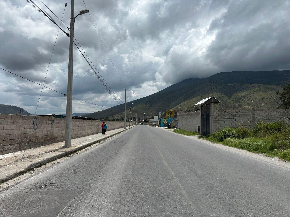 ¡Oportunidad! Vendo Hermoso Terreno de 600 m² Cercano Al Monumento de La Mitad del Mundo — imagen 9