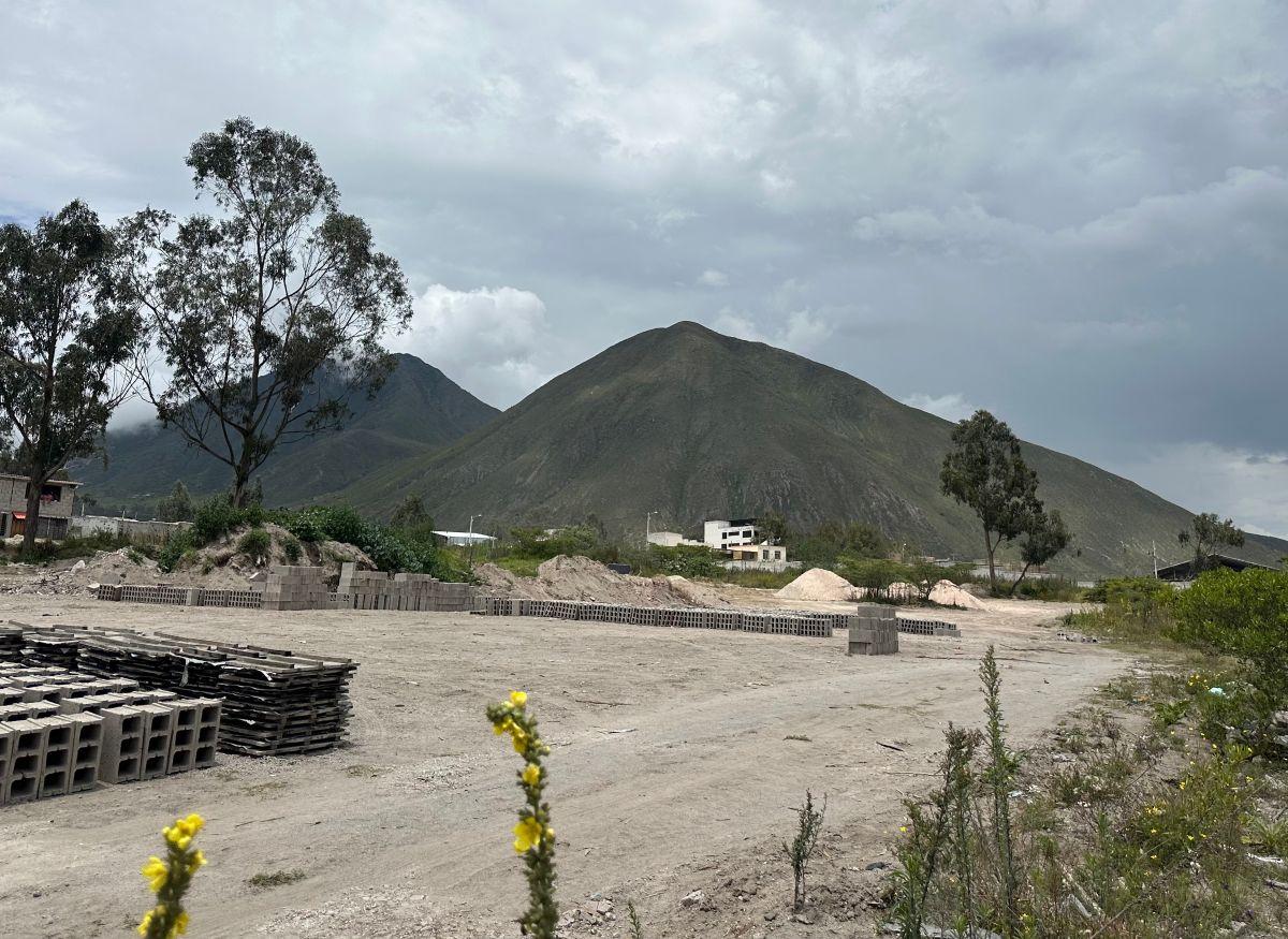 ¡Oportunidad! Vendo Hermoso Terreno de 600 m² Cercano Al Monumento de La Mitad del Mundo — imagen 4