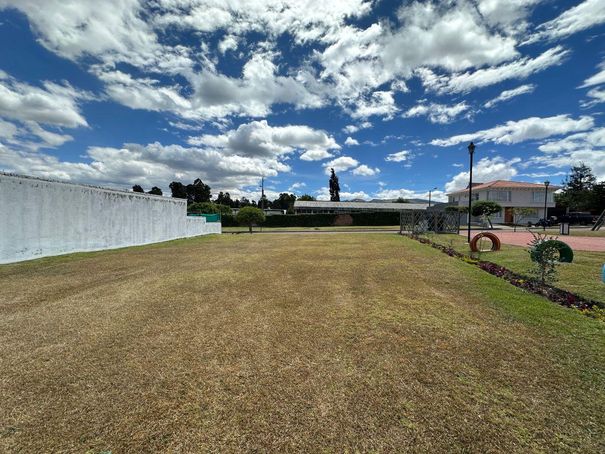 Vendo Terreno Totalmente Plano en Urbanización Privada Santa Clara Sangolqui — imagen 5