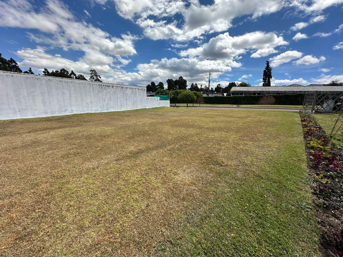 Vendo Terreno Totalmente Plano en Urbanización Privada Santa Clara Sangolqui — imagen 2