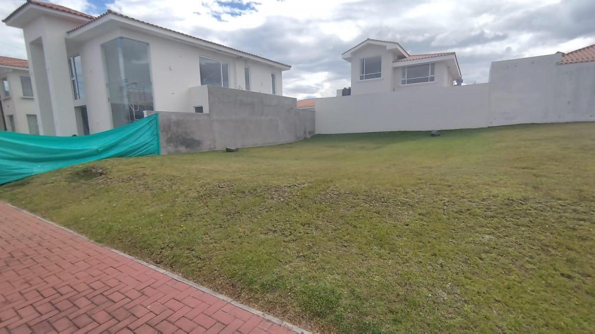 Venta de Hermoso Terreno, 250 m², Urb. Santa Clara, Valle de Los Chillos — imagen 2