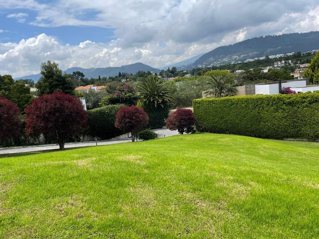 Increíble Terreno de Venta Ubicado en La Más Exclusiva Urbanizacion de Cumbayá. Provincia de Pichincha — imagen 4