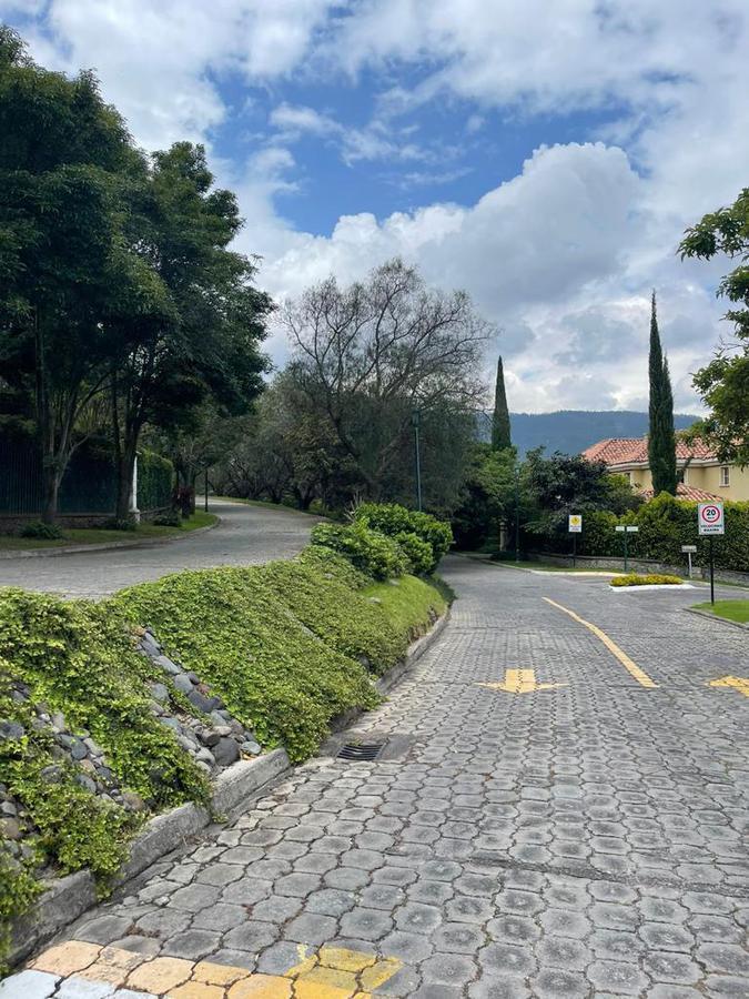 Increíble Terreno de Venta Ubicado en La Más Exclusiva Urbanizacion de Cumbayá. Provincia de Pichincha — imagen 2
