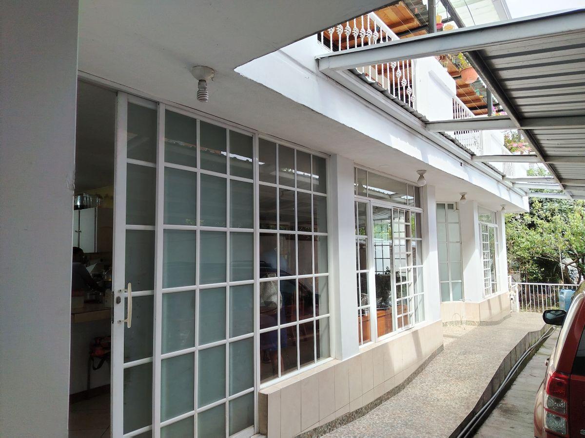 Vendo Casa Rentera de 2 Departamento Una Casa y un Local Sector Conocoto — imagen 6