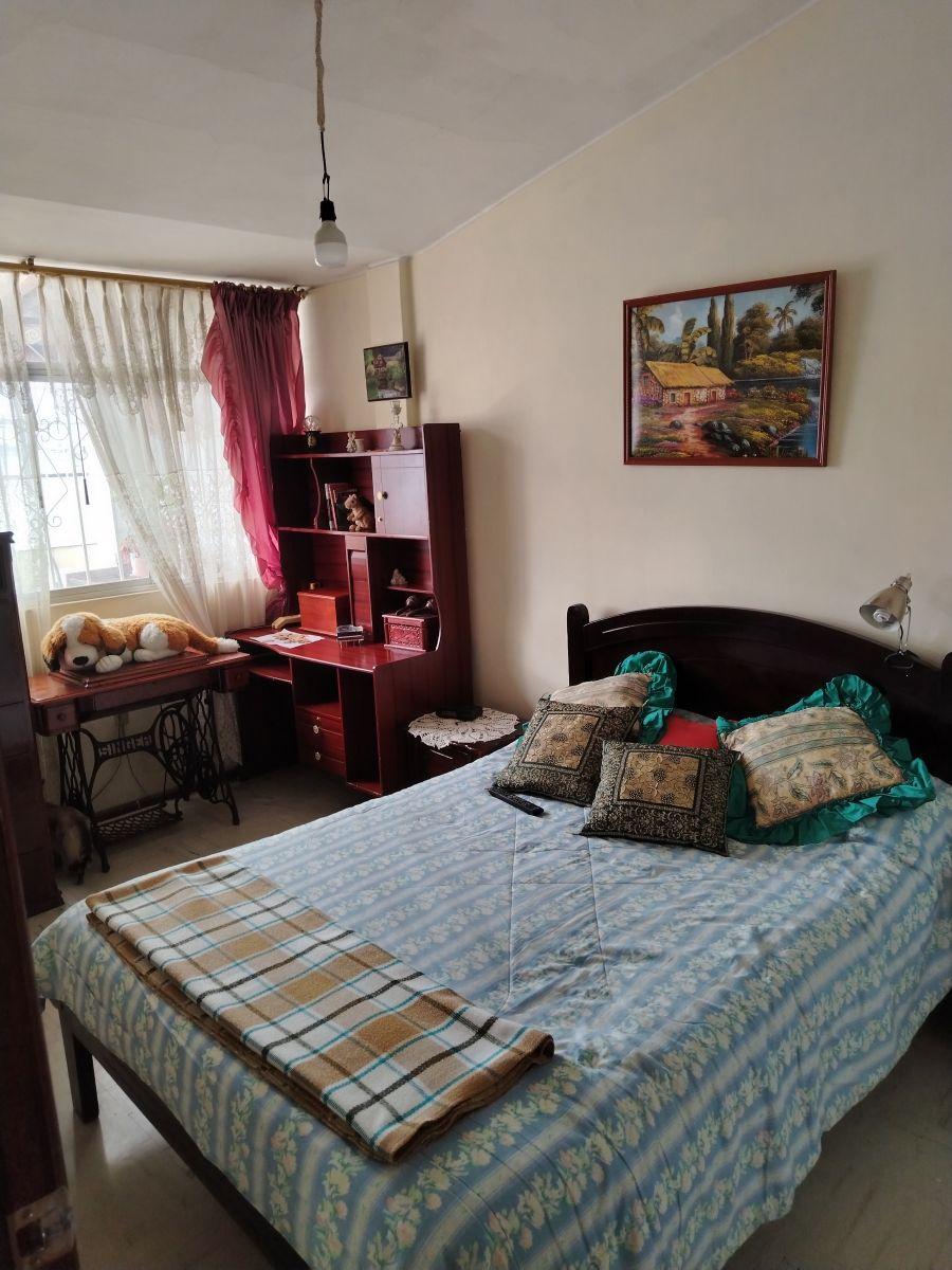 Vendo Casa Rentera de 2 Departamento Una Casa y un Local Sector Conocoto — imagen 2