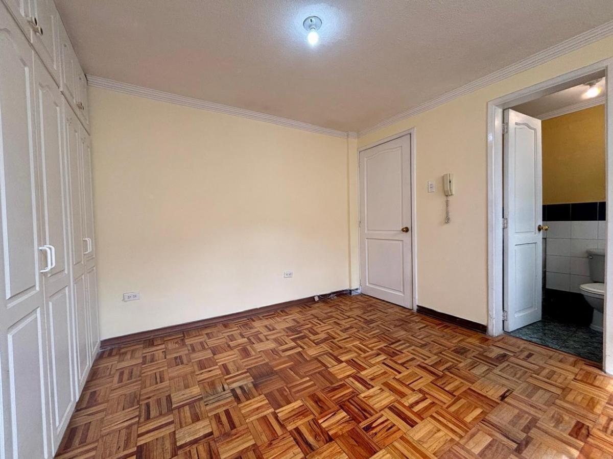Venta de Oportunidad en Quito Norte Amplio Departamento de 3 Dorm. — imagen 7