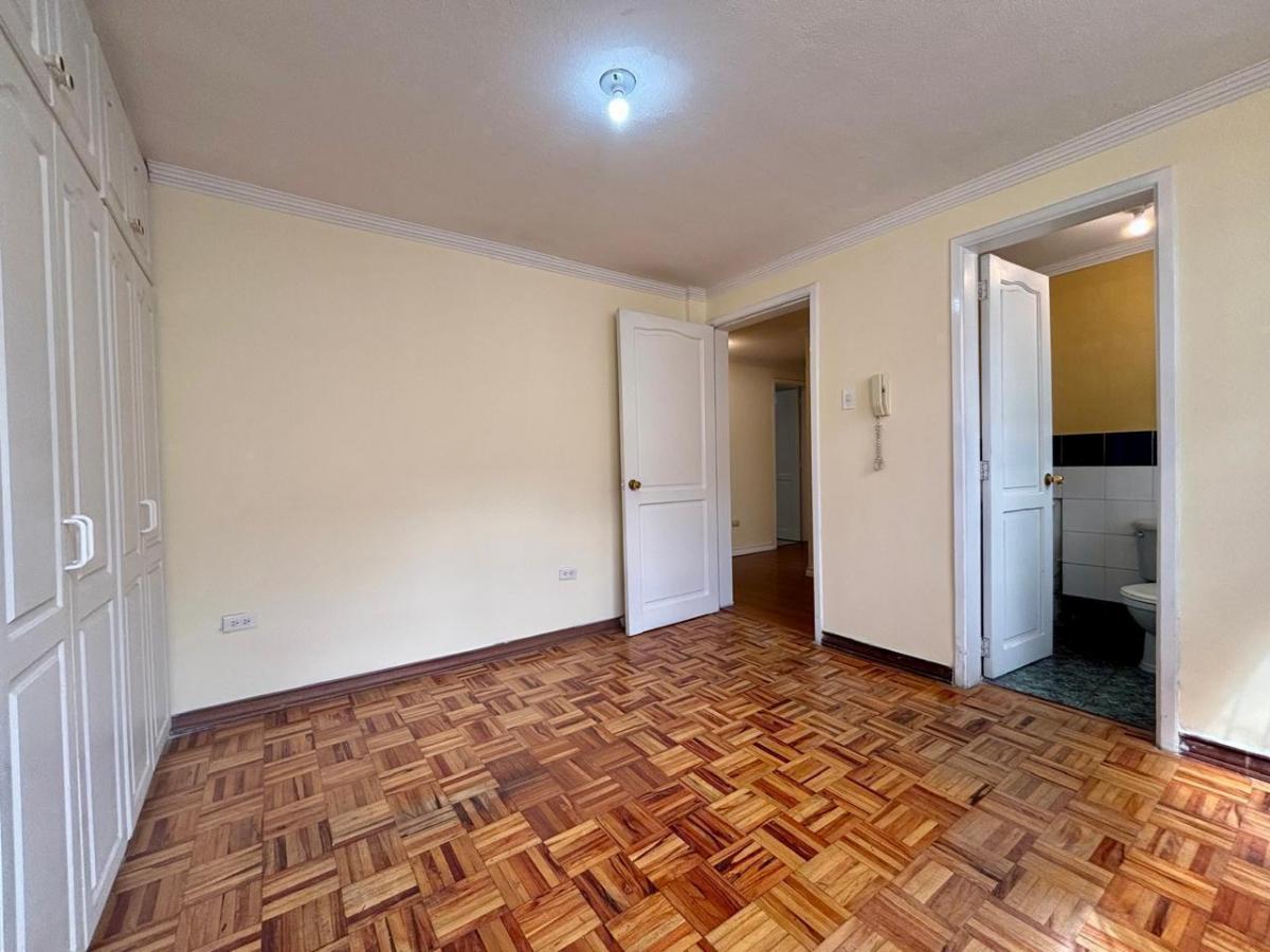 Venta de Oportunidad en Quito Norte Amplio Departamento de 3 Dorm. — imagen 4