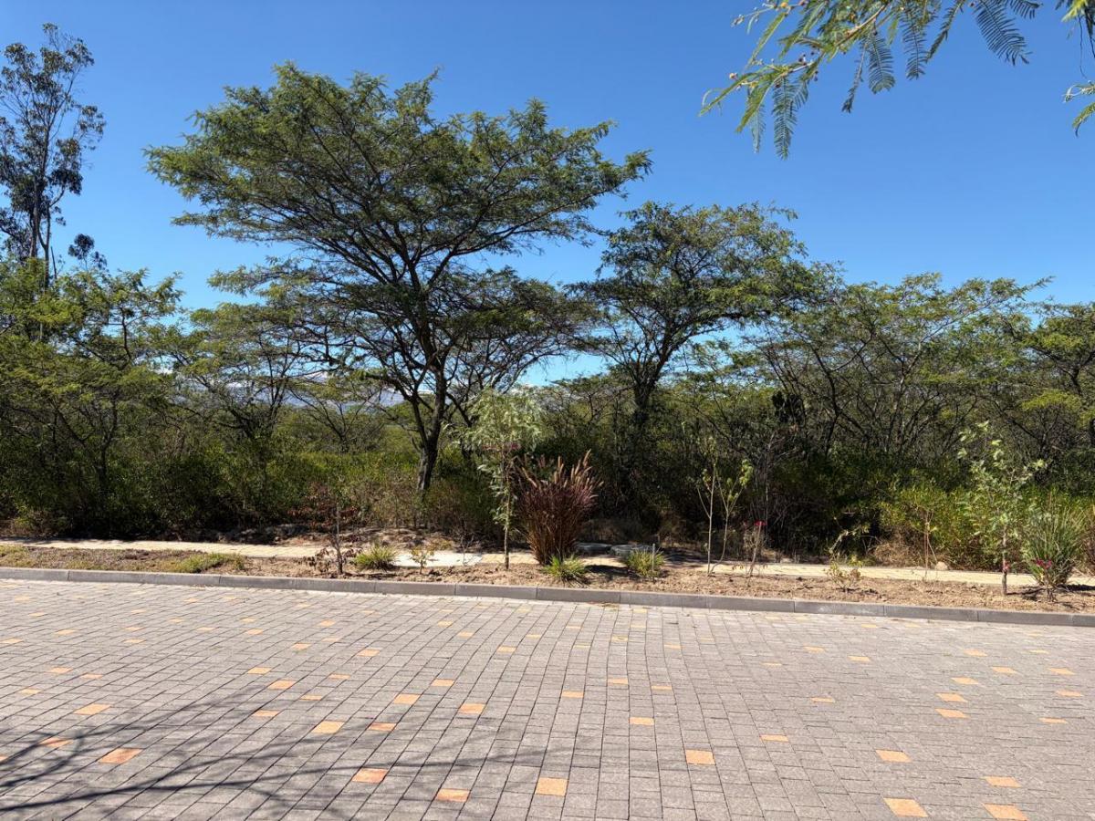 Mcl - Venta de Terreno Dentro de Napakuna - Urbanizacion de Lujo - Tumbaco — imagen 7