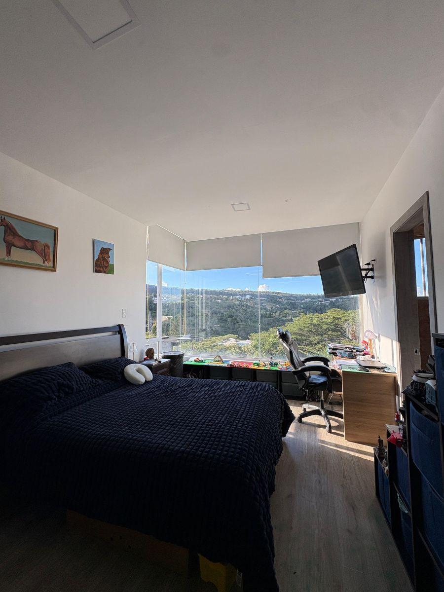 Casa de 487 m² con 3 Dorm. en Venta en Nayón — imagen 2
