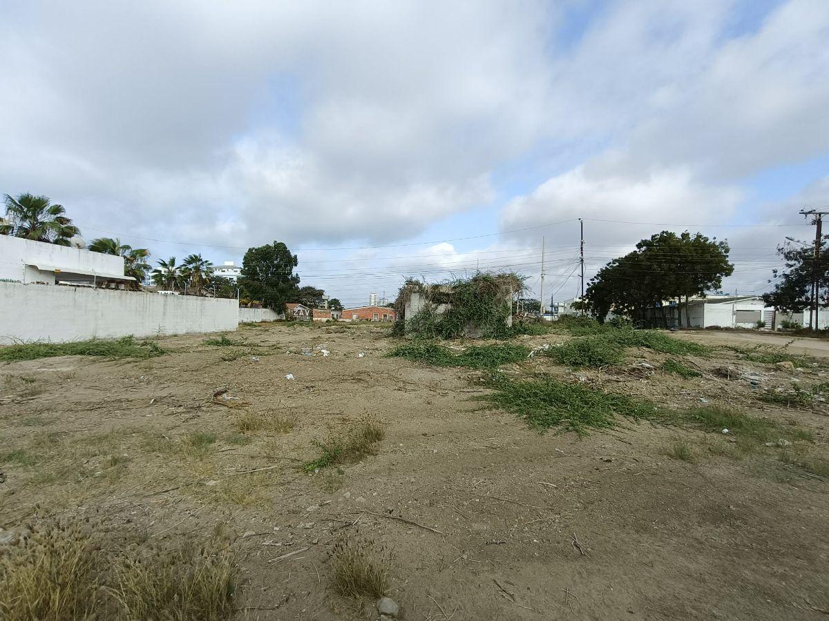 Vendo Terreno Esquinero a Tan Solo 2 Calles de La Playa en La Milina Salinas — imagen 5