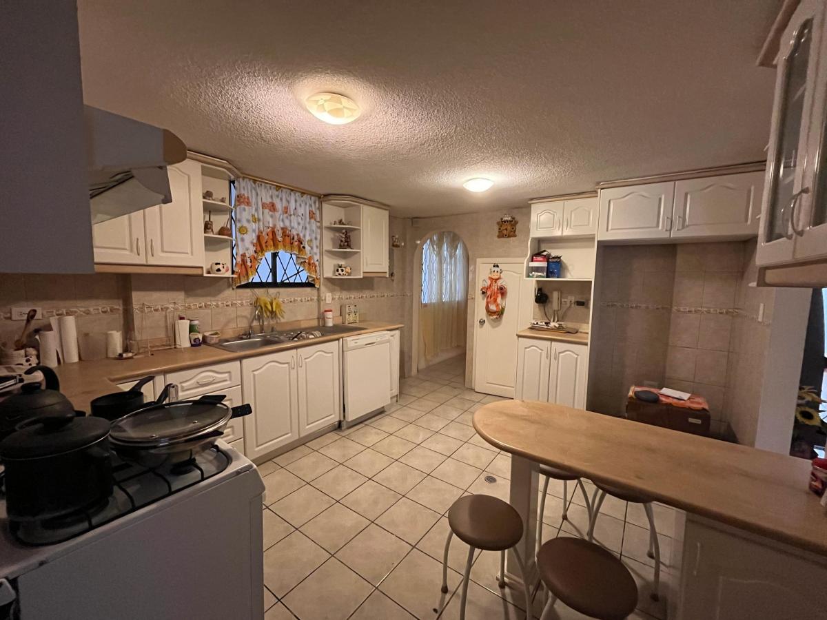 Venta Casa en Calderón Sector Sierra Hermosa a Dos Cuadras Hospital Docente de Calderón — imagen 5